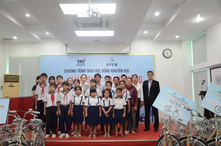 Chương trình trao học bổng khuyến học “TTC - Nâng Bước Thành Công” lần thứ 37 (1985 – 2022) - Công Ty CP Khu Công Nghiệp Thành Thành Công (TTC IZ)