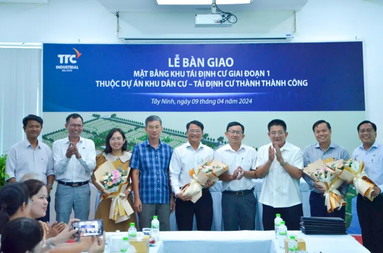 TTC IZ bàn giao mặt bằng khu tái định cư Thành Thành Công cho thị xã Trảng Bàng, tỉnh Tây Ninh - Công Ty CP Khu Công Nghiệp Thành Thành Công (TTC IZ)