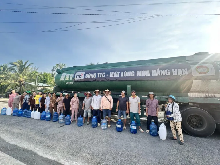 CÙNG TTC - MÁT LÒNG MÙA NẮNG HẠN - Công Ty CP Khu Công Nghiệp Thành Thành Công (TTC IZ)