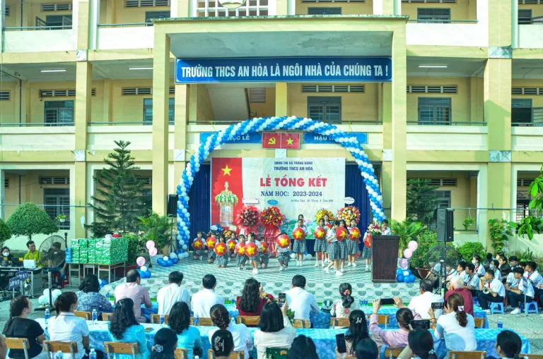 TTC IR TRAO QUÀ TẶNG ĐẾN CÁC EM HỌC SINH TRƯỜNG TIỂU HỌC VÀM TRẢNG VÀ TRƯỜNG THCS AN HÒA - Công Ty CP Khu Công Nghiệp Thành Thành Công (TTC IZ)