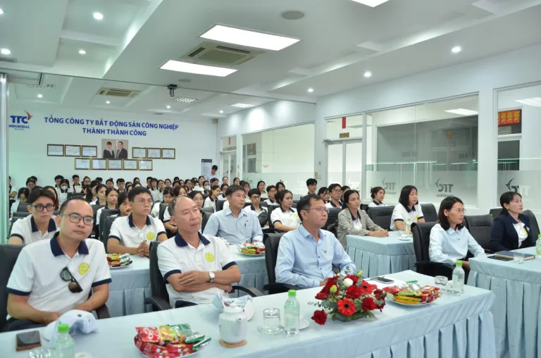 TRƯỜNG ĐẠI HỌC AN GIANG THAM QUAN KCN THÀNH THÀNH CÔNG - Công Ty CP Khu Công Nghiệp Thành Thành Công (TTC IZ)
