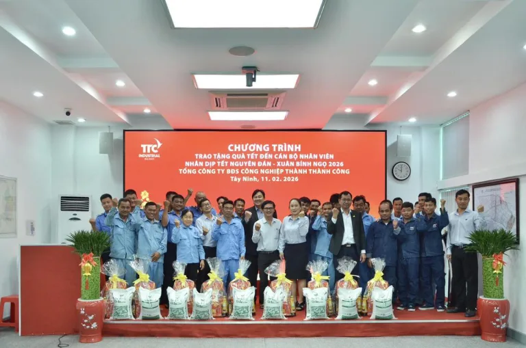 Tết sẻ chia - Xuân gắn kết cùng TTC IZ - Công Ty CP Khu Công Nghiệp Thành Thành Công (TTC IZ)